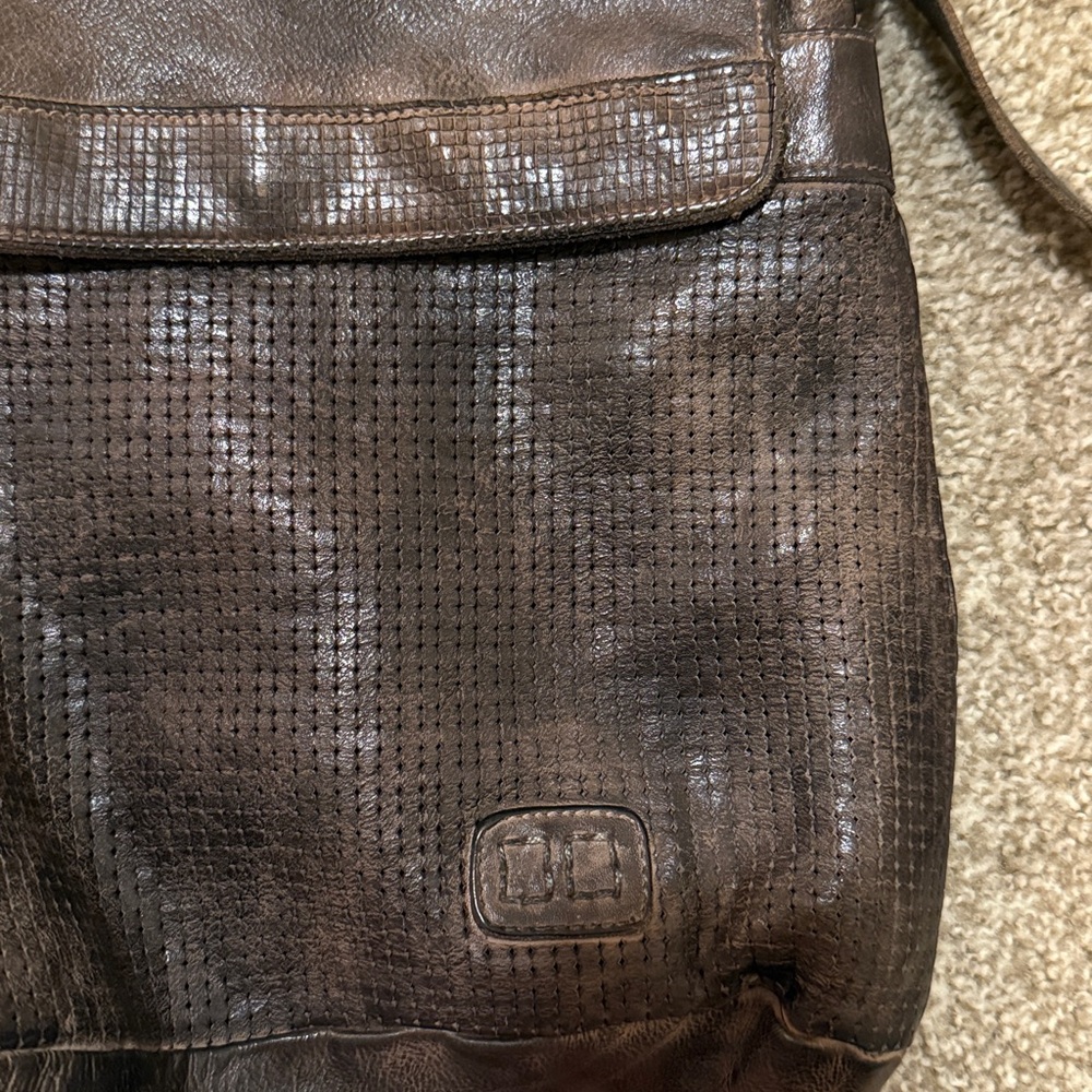 Bed Stu convertible back pack into cross body leather purse - Picture 8 of 8